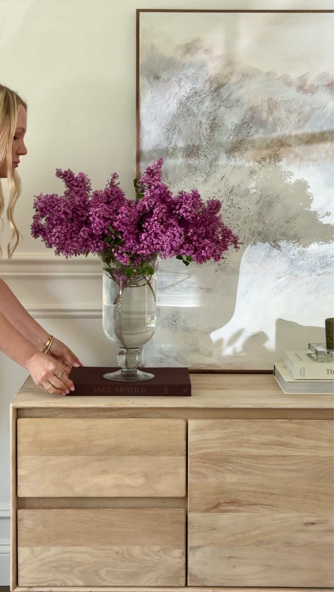 This stunning Glass Vase under $35 will be timeless in your home

@Target #vase #falldecor glass vase, flower vase, neutral decor, seasonal decor, home accessories

#LTKHome #LTKSaleAlert #LTKSeasonal