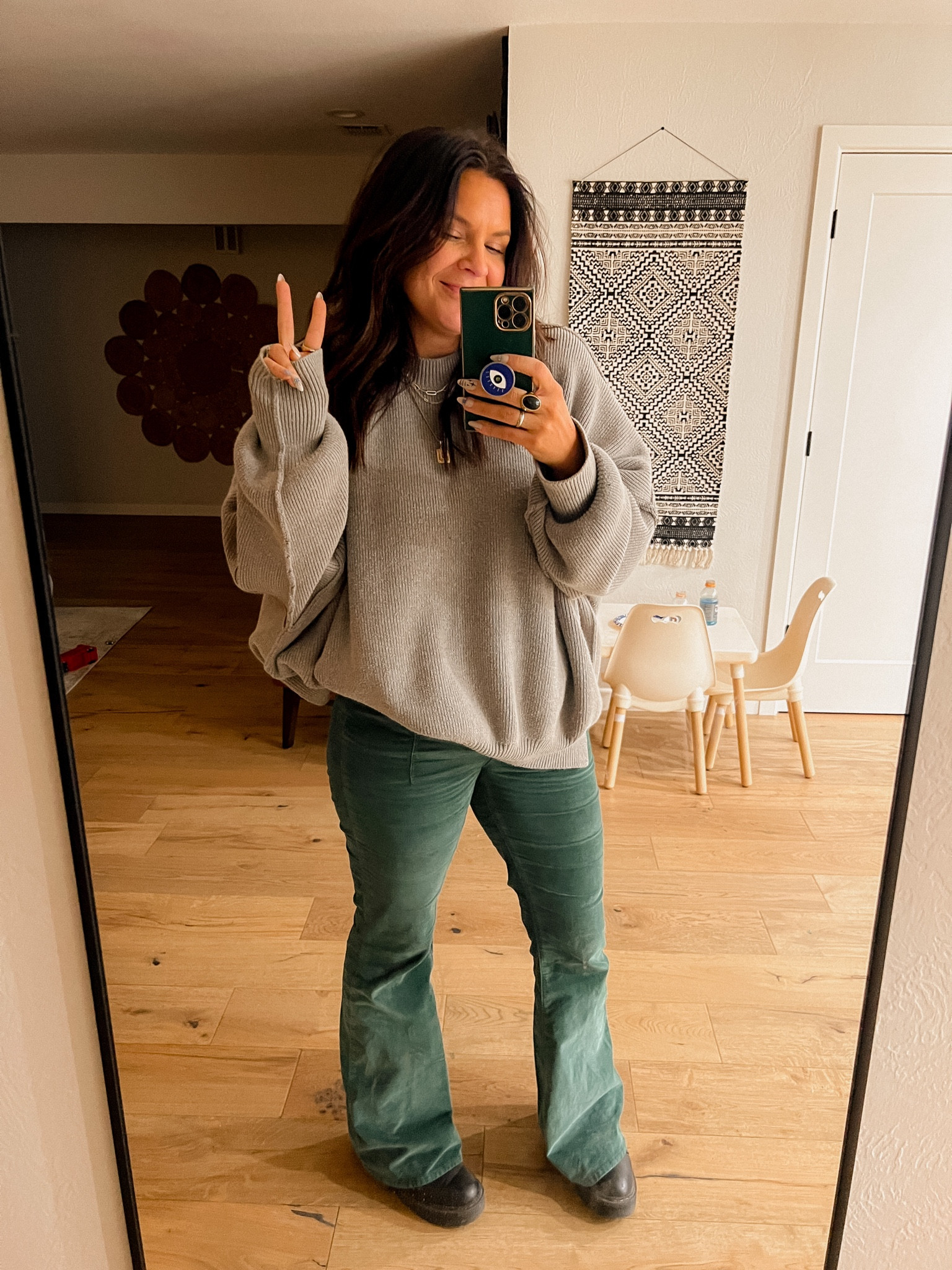 Sweater. large (oversized)
Flares: size 30 


#LTKstyletip #LTKunder100 #LTKworkwear