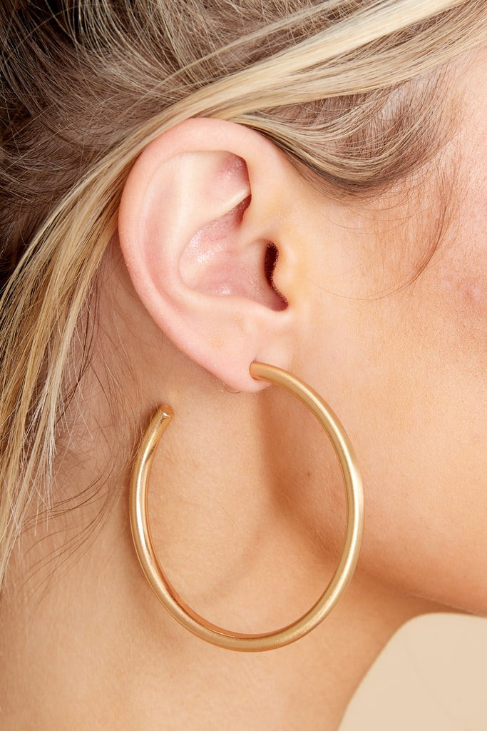 She's The Hunter Gold Hoop Earrings | Red Dress 