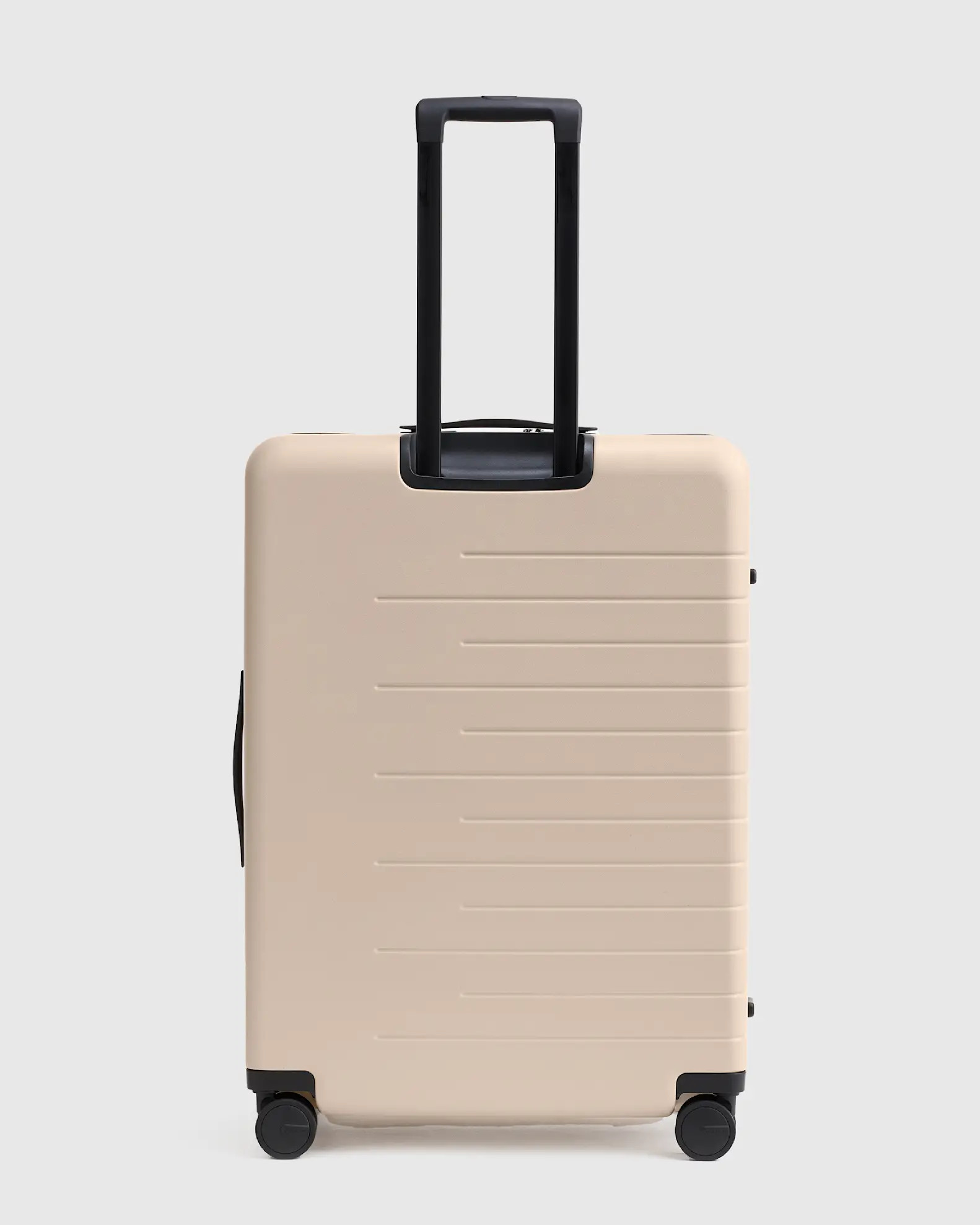 Expandable Medium Check-In Suitcase | Quince