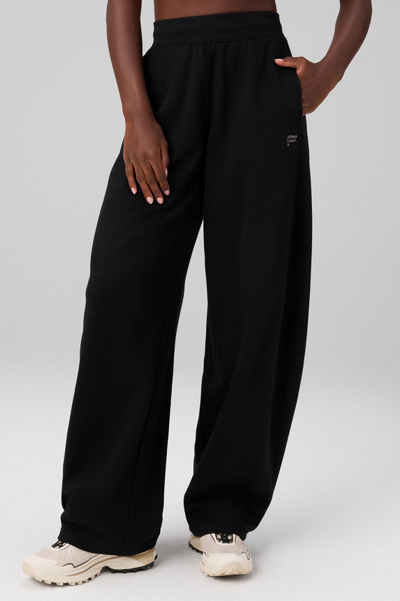 Cozy Fleece Barrel Sweatpant | Fabletics