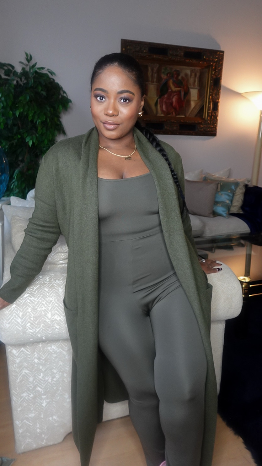 One good base makes getting dressed easy.
This olive jumpsuit has been my go-to lately — comfortable, flattering, and easy to layer all winter. I start with shapewear, build with texture, and finish with pieces that work for real life.

Everything linked here 🤍


#LTKSeasonal #LTKgrwm #LTKootd