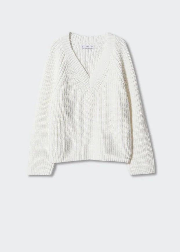 Thick knit V-neck sweater | MANGO (UK)