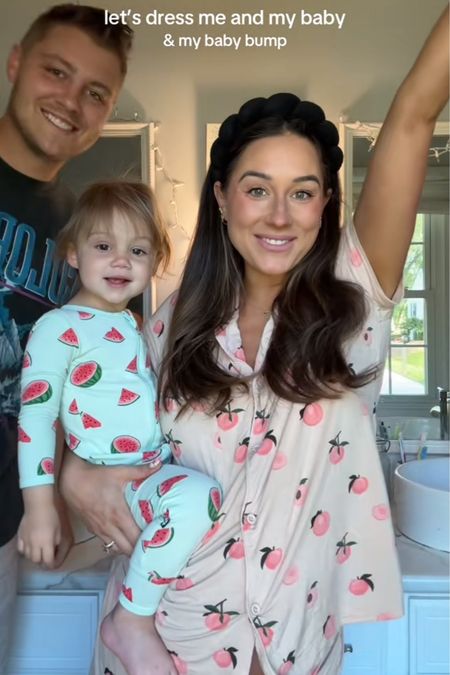 Get dressed with me and Viv to go to the farmer’s market 🍉🍑

#LTKFamily #LTKBump #LTKBaby