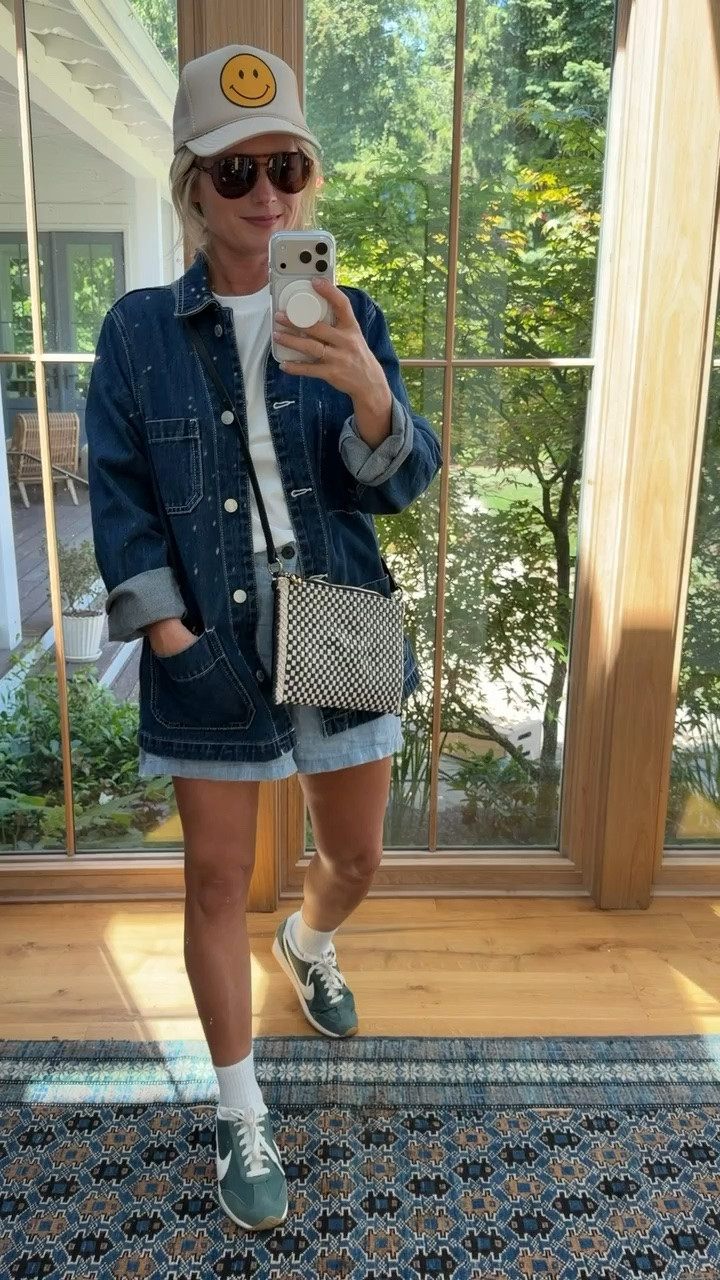 Loving this chore coat so much

#LTKdayinmylife #LTKootd #LTKmorningroutine