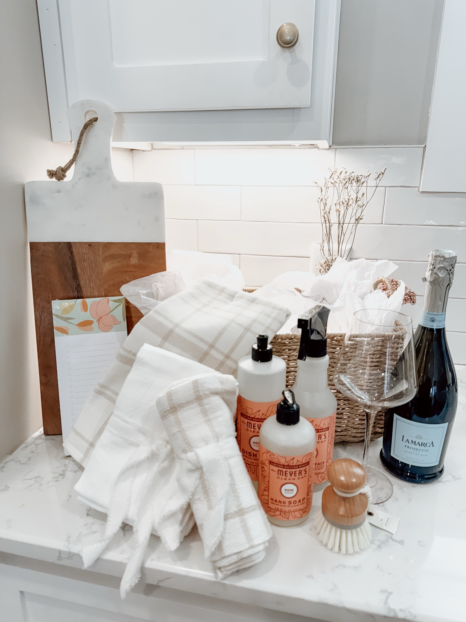 create a house warming gift with me 🤍 

#LTKHome #LTKFindsUnder50 #LTKParties