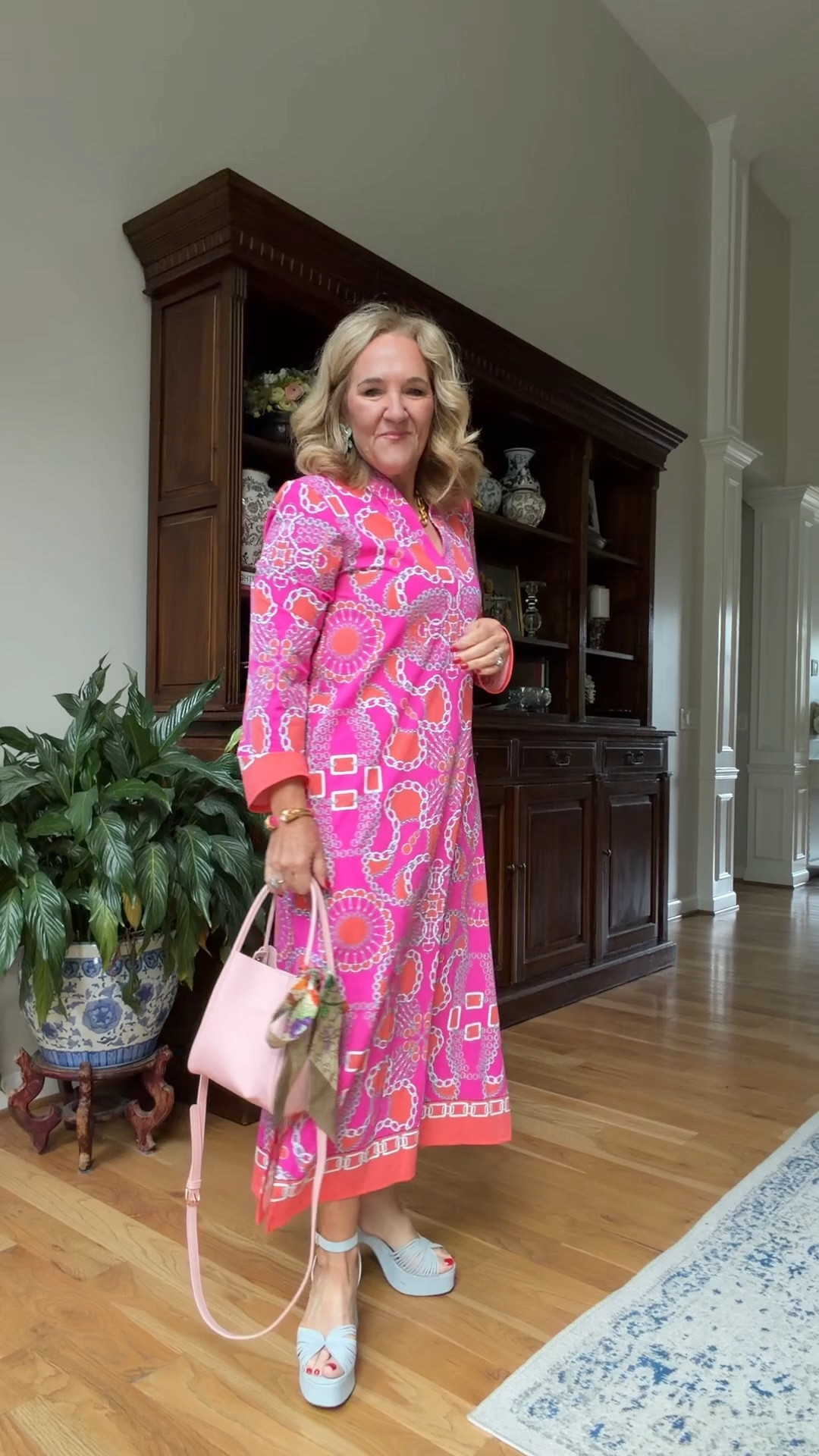 Jude connally super comfy caftan style dress size medium 
Dresses for almost every wedding attire sizing notes below some are on sale too! 
Green dress size 10 I sized up
Blue floral small I sized down 
Pink midi size med (tap on navy dress)
Blue pleated medium 
Black floral medium/8
Pink knit caftan medium 

Always carry an elevated bag. I’ll link those too.

#LTKOver40 #LTKSaleAlert #LTKWedding

#LTKOver40