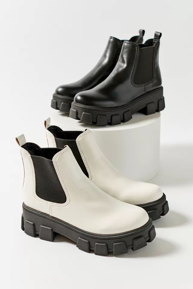 Circus By Sam Edelman Darielle Treaded Chelsea Boot | Urban Outfitters (US and RoW)