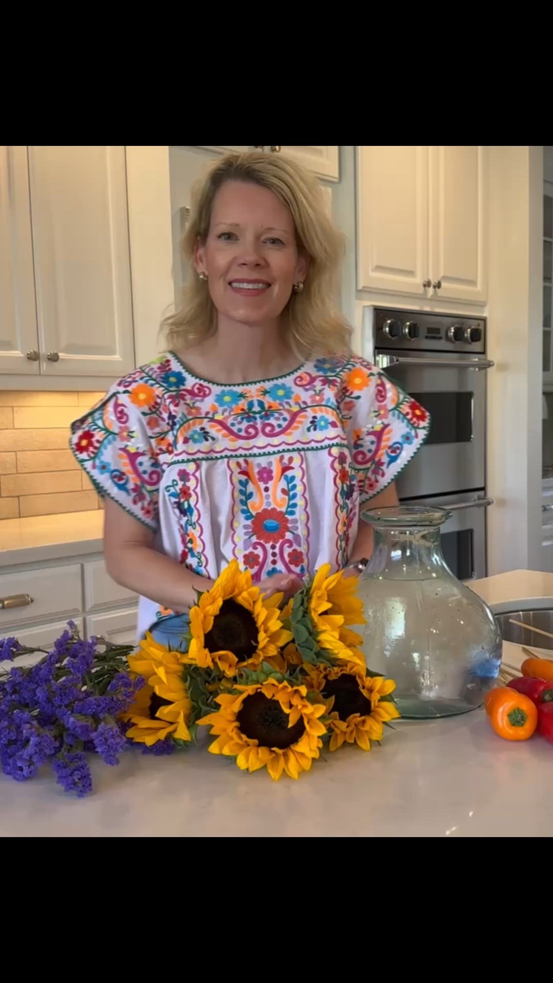 Such a fun and easy, cinco de Mayo/Mexican themed centerpiece, and table!

#LTKSeasonal #LTKHome #LTKParties
