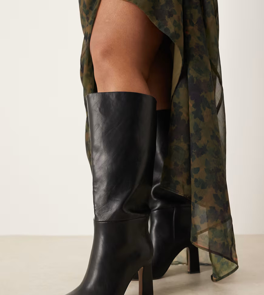 ASOS DESIGN Curve Carly block heel pull on knee boots in black | ASOS (Global)