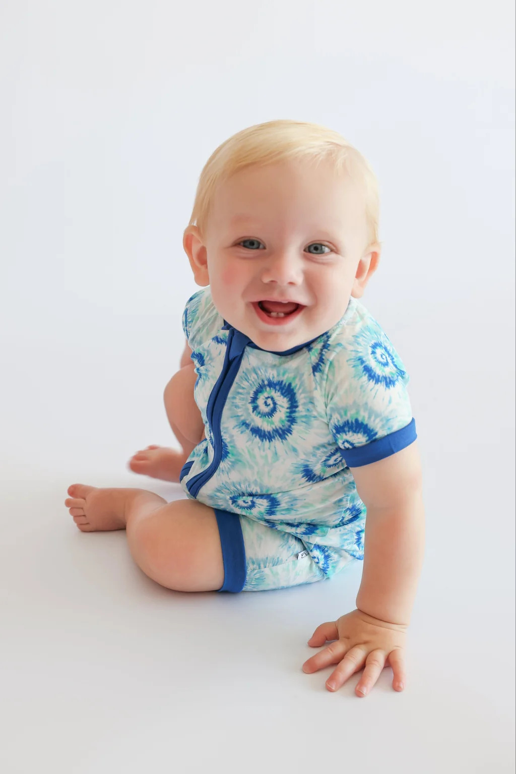 OCEAN WAVES TIE DYE DREAM SHORTIE | Dream Big Little
