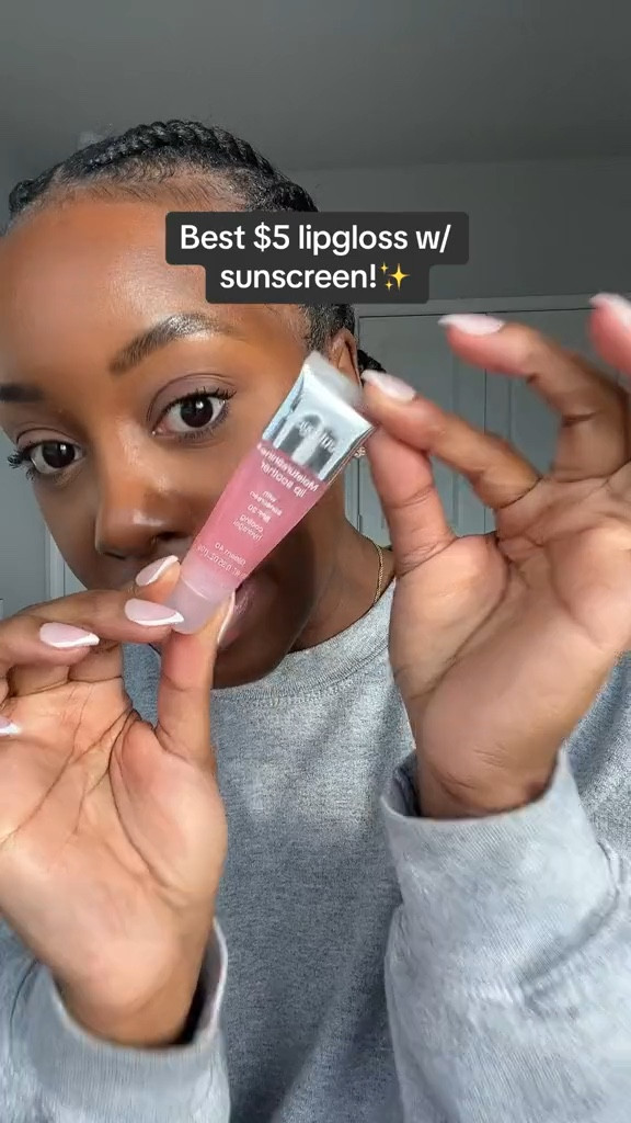 Best affordable lipgloss with sunscreen! Perfect for the summer! Neutrogena Lip Soother. Under $10.  #beauty #makeup #gloss #amazon #amazonfinds #primeday #amazonprime 

#LTKsalealert #LTKxPrimeDay #LTKFind