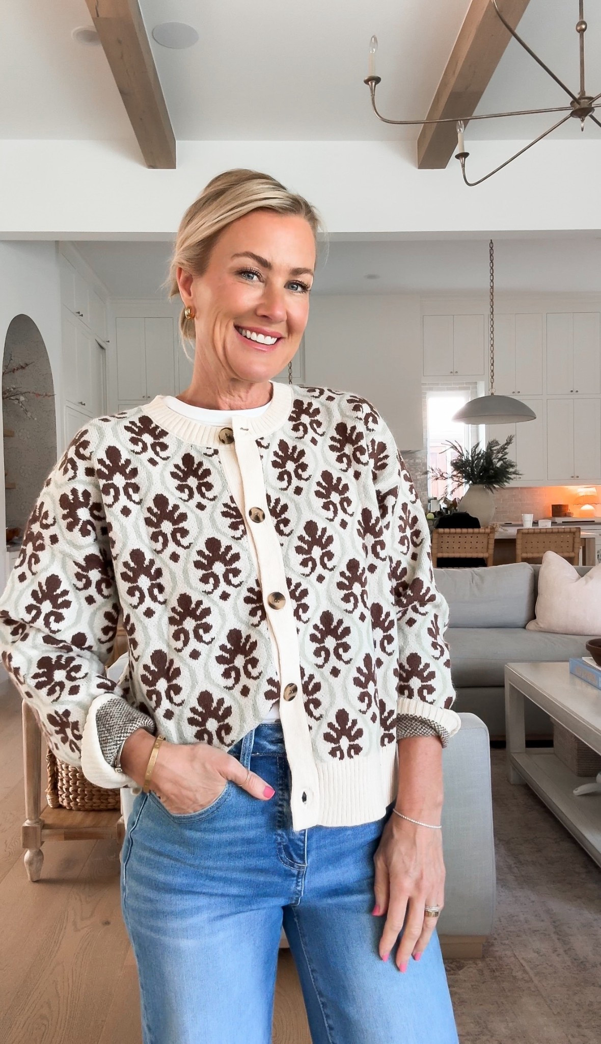 Okay Amazon!! Cutest cardi, super soft in a great print! Several colors to choose from! I’m in a small, but would prefer xs



#LTKFindsUnder50 #LTKStyleTip #LTKOver40