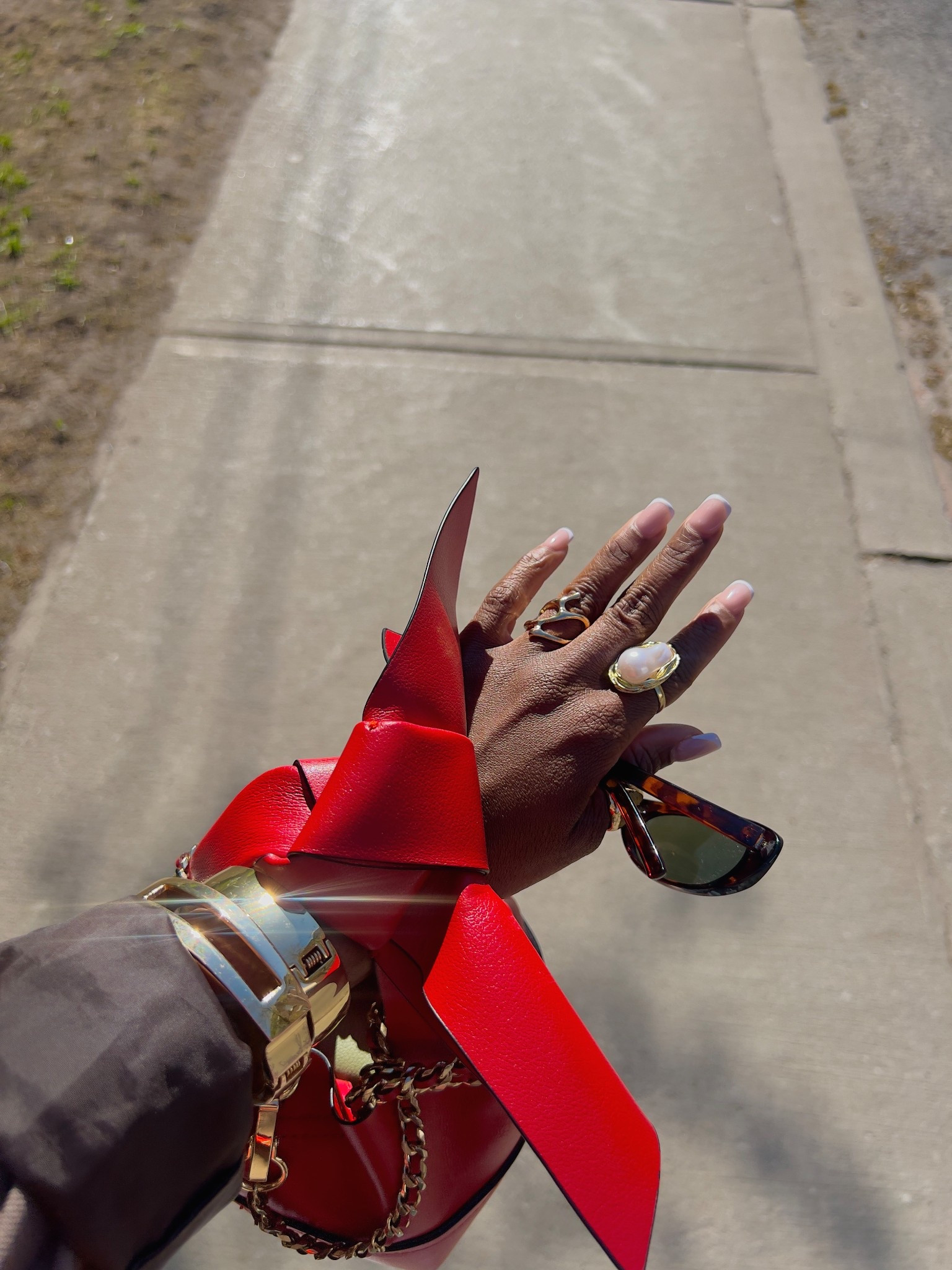 The bag is from from Zara but here’s a few other options that I like ☺️ 

#LTKItBag #LTKStyleTip #LTKFindsUnder100