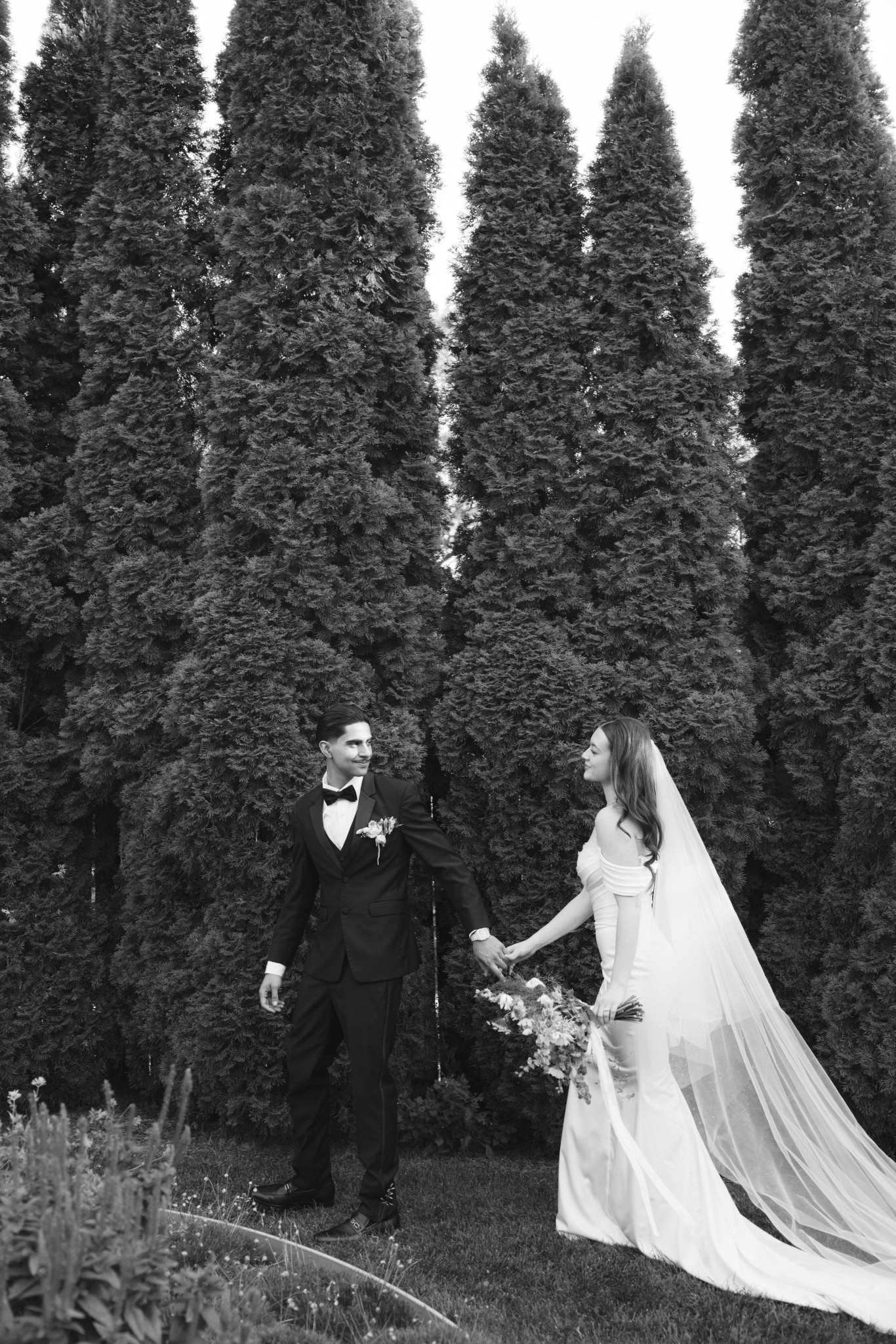 Linking all the wedding items we used and loved — decor, accessories, keepsakes & more 🤍 #WeddingFinds #wedding #weddingday #bride #bridal #bridetobe

#LTKWedding