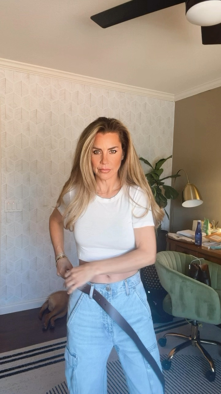 Dressing up basics is always the easiest and best! 😍 The shoes and jacket make the outfit🥰 oh and the jeans are 👌🏼👏🏼

#LTKPetite #LTKWorkwear #LTKStyleTip