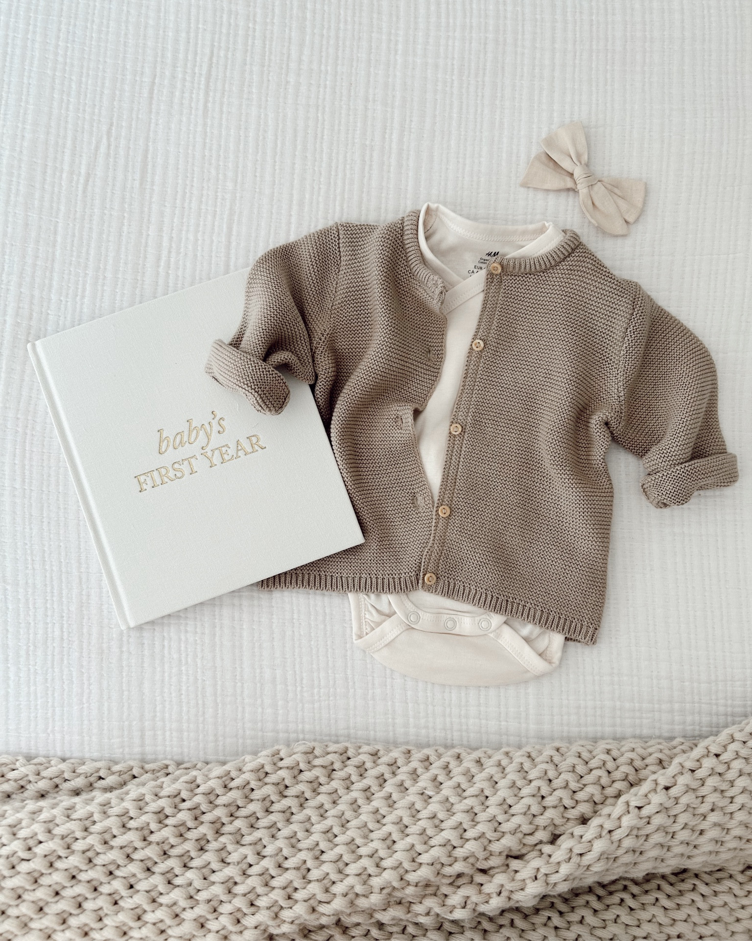 newborn must haves! 🫶🏼

#bump #baby #babygirl #babyboy #neutral #genderneutral #bows #knit #sweater #babybook #firstyear #newborn #newbornphotos #details #hospital #pregnant #maternity #babyclothes #babystyle

#LTKBaby #LTKBump #LTKKids