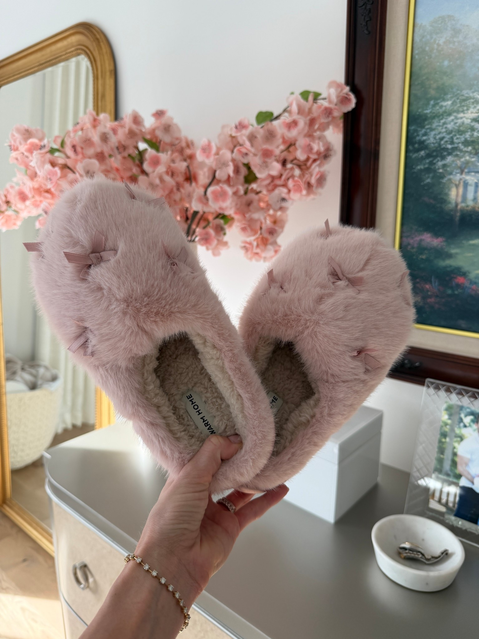 Bow Slippers
Pink Cozy Slippers

#LTKgrwm #LTKmorningroutine
