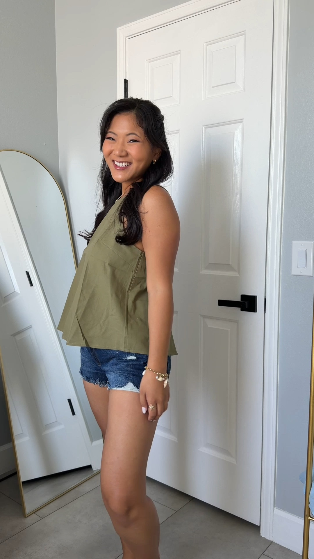 Womens Summer Halter Crop Tank Tops only $16 comes in multiple colors and wearing size medium