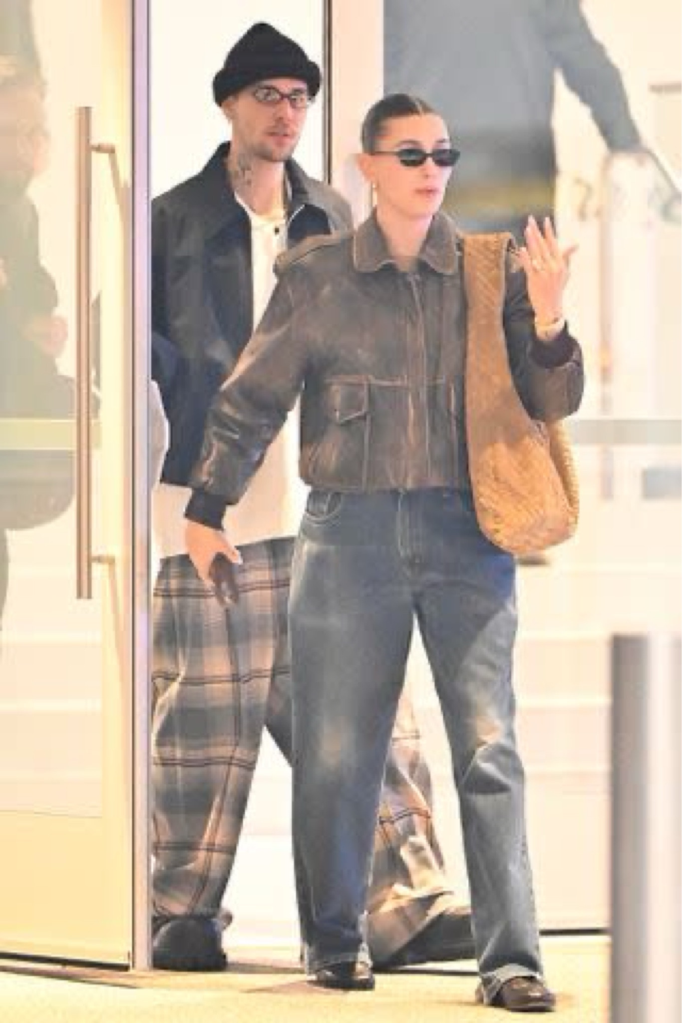Hailey Bieber is setting the tone for 2025’s hottest jacket trend: edgy ’80s-inspired leather bombers! I’ve partnered with @saks to bring you a chic recreation of her effortlessly cool look. Think a distressed leather jacket, relaxed mid-rise denim, a woven shoulder bag by Bottega Veneta, and the ultimate must-have loafers. Style goals unlocked! #Saks #SaksPartner 

📸: BKNY/Bauer-Griffin/GC Images

#LTKStyleTip