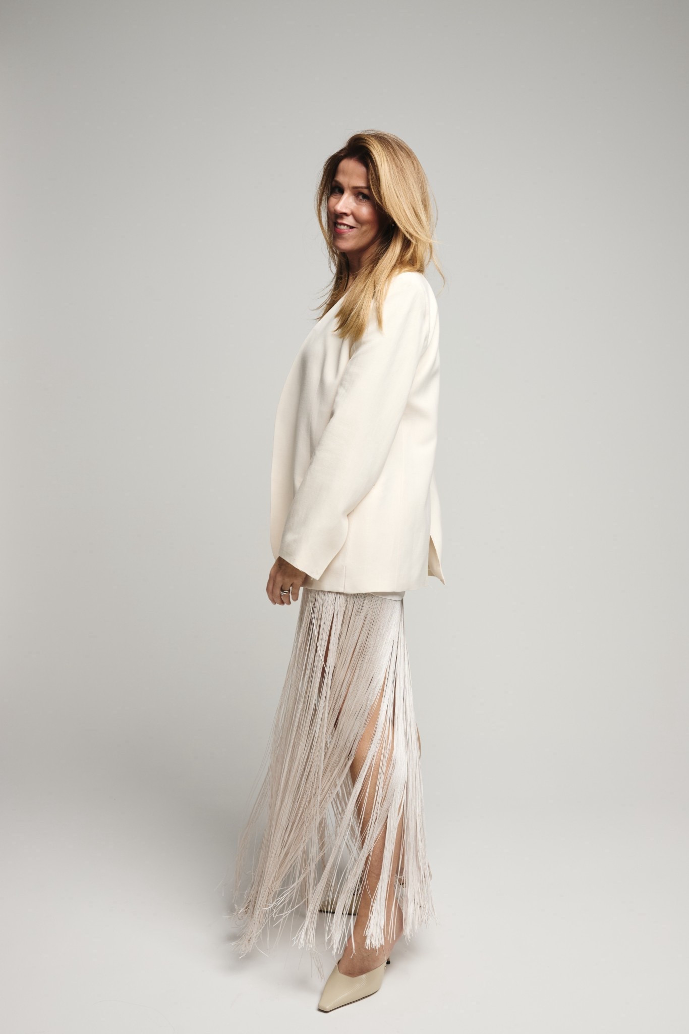 Chic white tassel skirt and blazer. 

Skirt OOS on back order but goubd a fab alternative from Karen Millen 👌🏻

Skirt on presale as oos.  But do gorgeous  

#LTKuk #LTKeurope #LTKspring