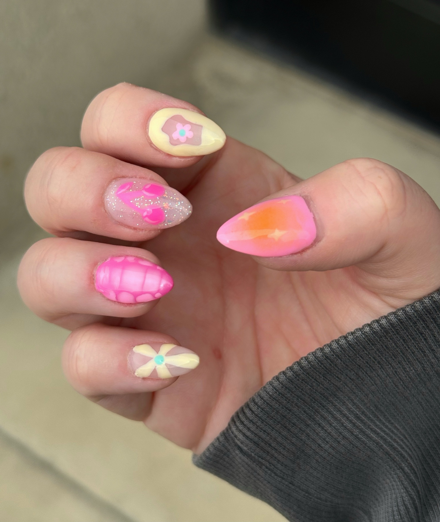 Fun summer nails 💅🏼 🌺💌

#LTKBeauty #LTKSummerSales #LTKFindsUnder50