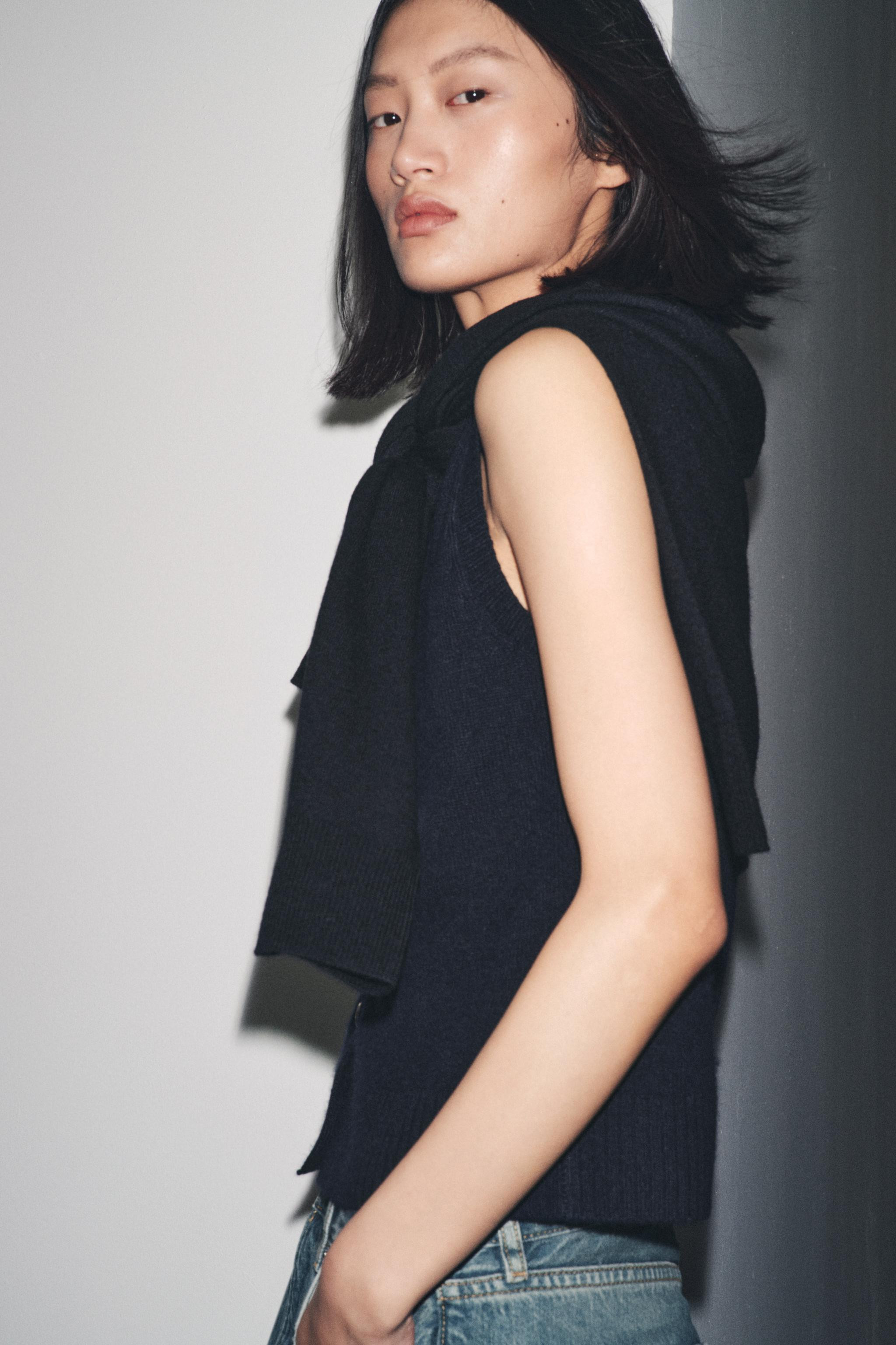 100% WOOL VEST WITH GOLD BUTTONS | Zara US