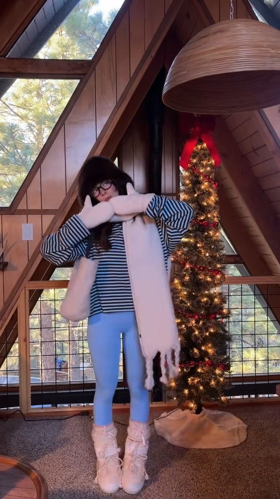 Cozy winter outfit 

#LTKGiftGuide #LTKHoliday