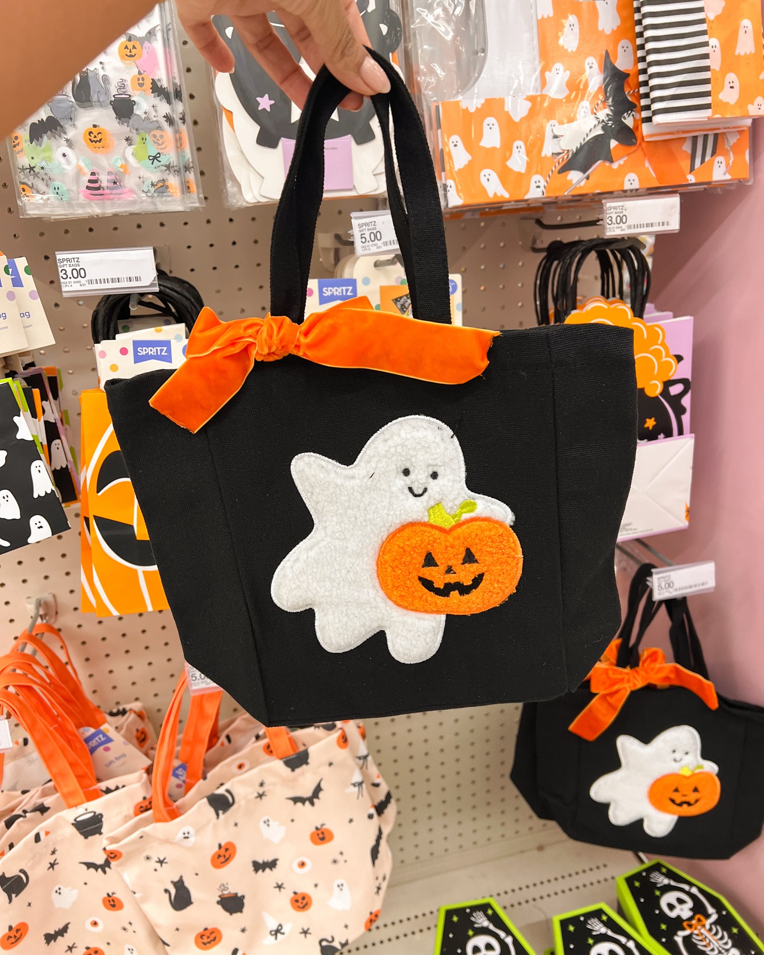 Halloween gift supplies 

Target finds, Target style, spooky season, boo basket, Halloween gifts

#LTKKids #LTKSeasonal #LTKmomlife