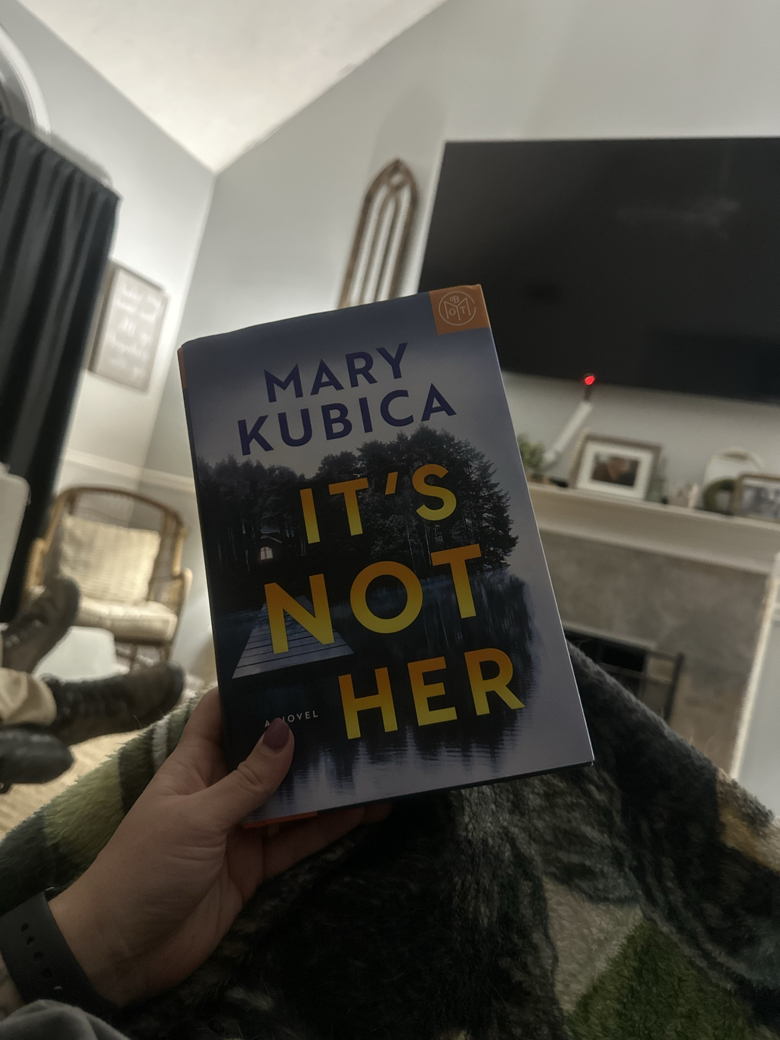 Finished this one & really enjoy it! 

Thriller // what I read // book of the month 