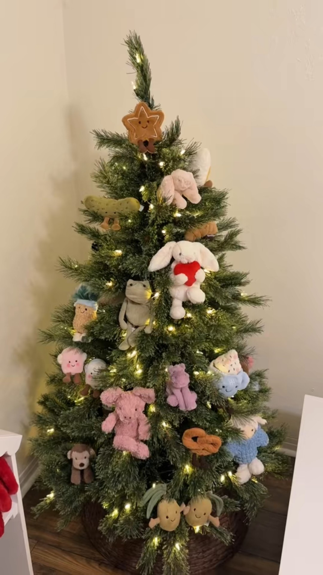 My Jellycat tree 🤭

#LTKHoliday #LTKGiftGuide