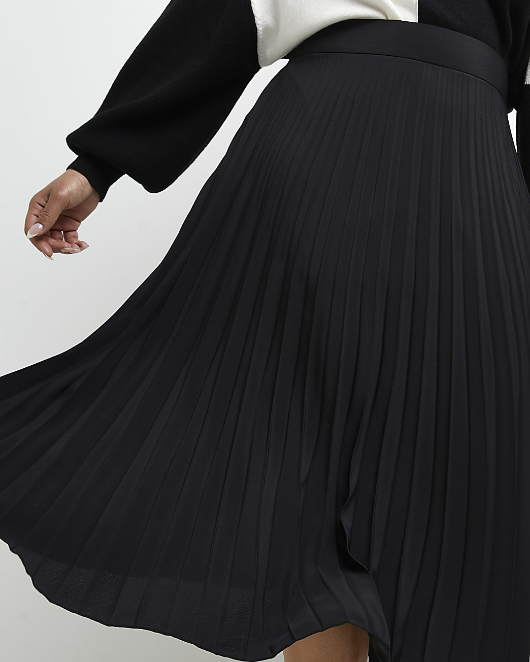 River Island Womens Plus black pleated midi skirt | River Island (US)