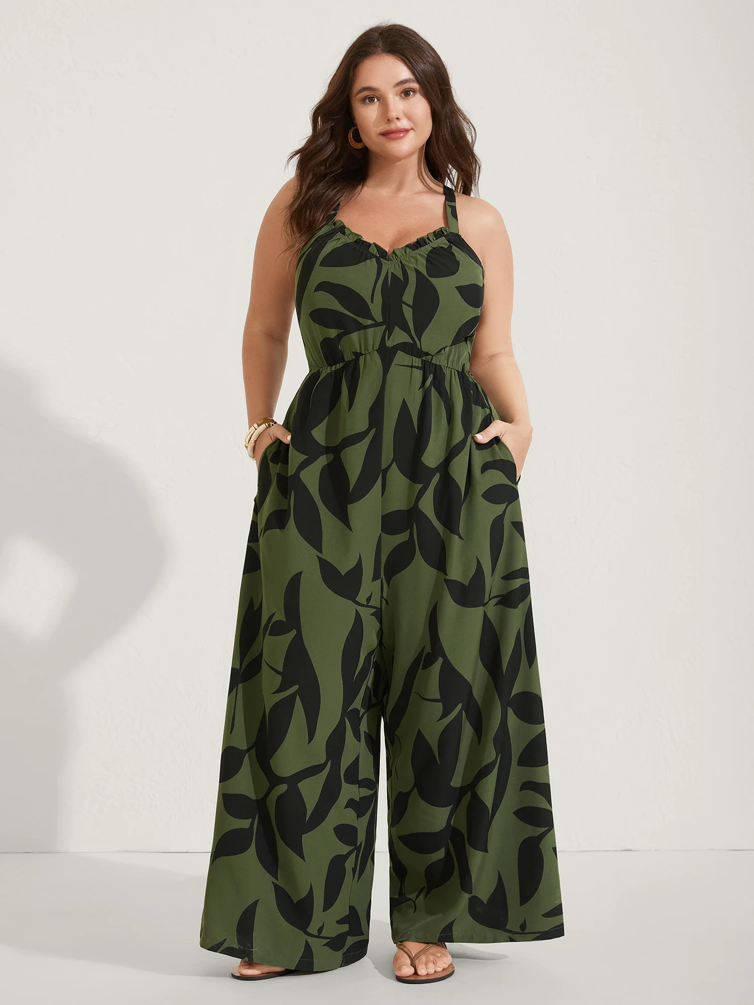 Silhouette Floral Print Sweetheart Jumpsuit | Bloomchic
