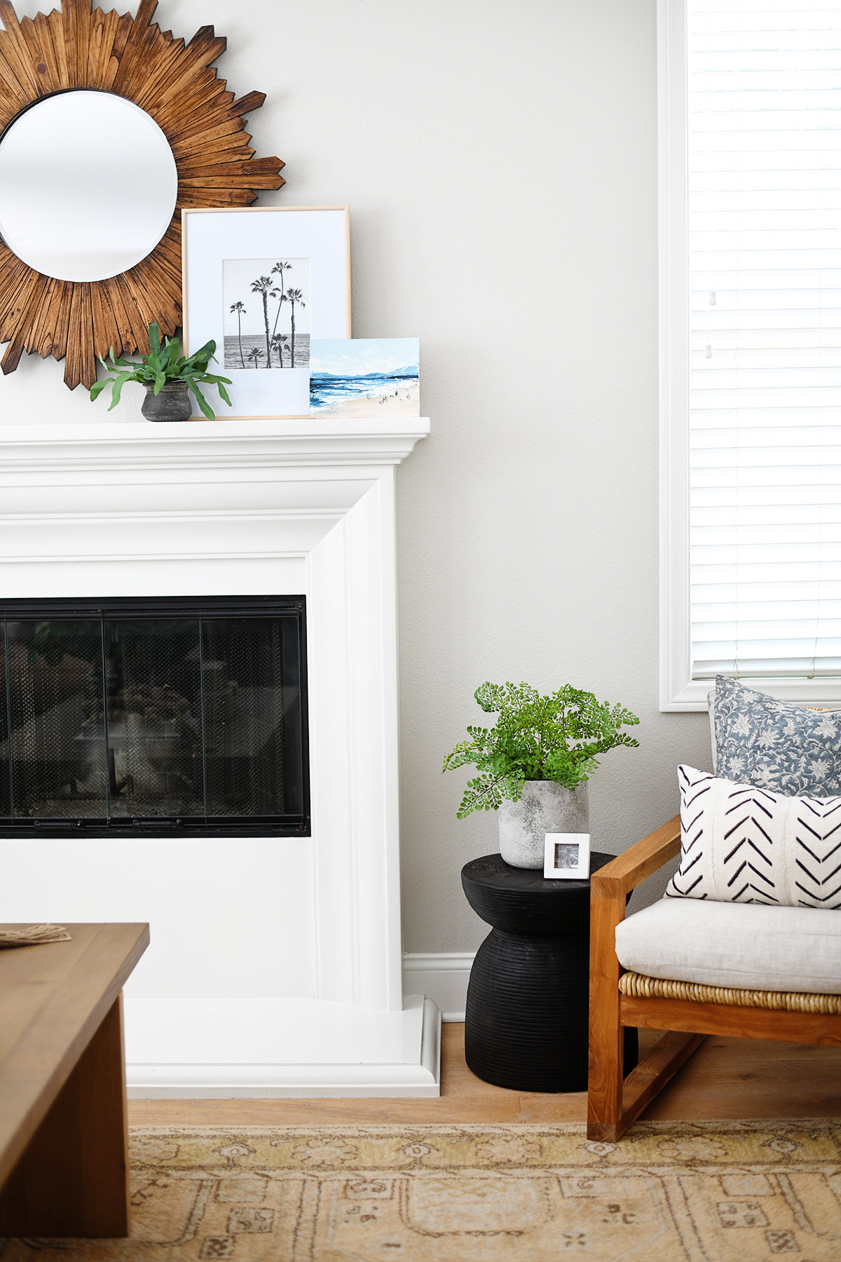 Holding on to these last weeks of summer. 

Drum Table | Coffee Table | Rug | Mirror | Pillow | Frame | Family Room | Family Room Decor | Living Room | Living Rom Design | Home Design

 

 #LTKSeasonal #LTKHome #LTKSaleAlert
