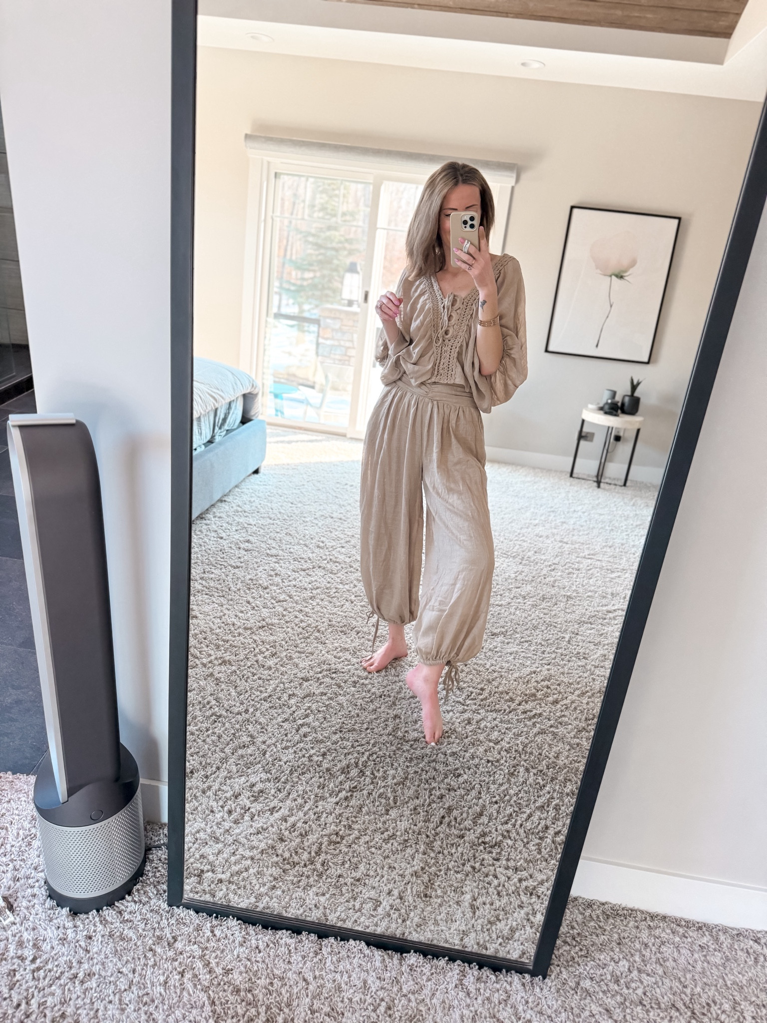 Beachy coastal loungewear, two piece set for vacation and weekend hangouts red dress boutique #rdbabe