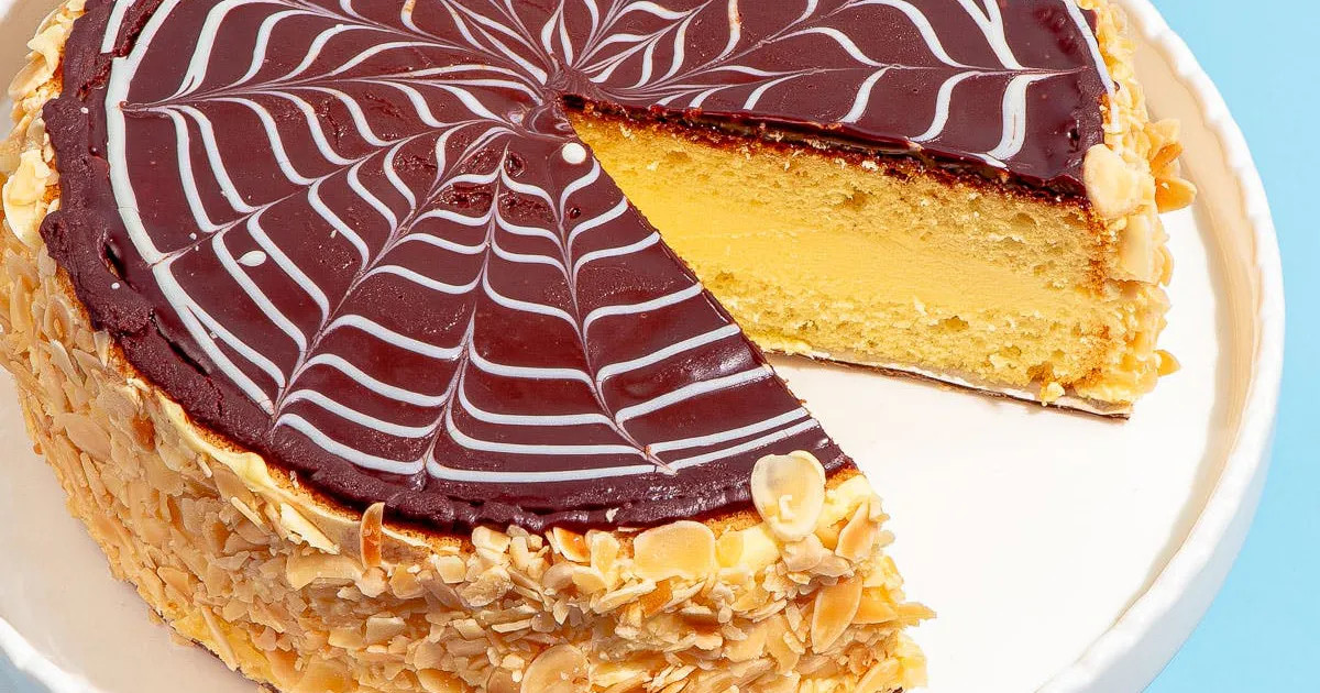 The Original Boston Cream Pie by Omni Parker House Hotel | Goldbelly | Goldbelly