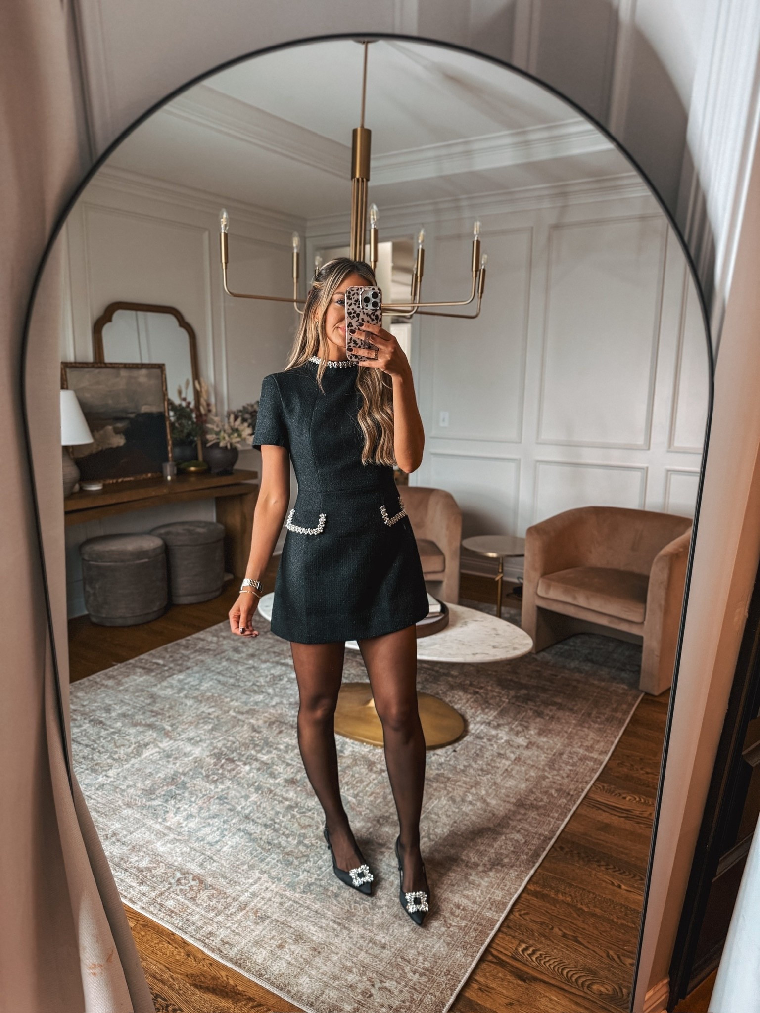 I couldn’t believe it when k found this look for way less on Amazon! The quality is 👌🏻would be great for any holiday event! 🎄

#LTKParties #LTKHoliday #LTKStyleTip