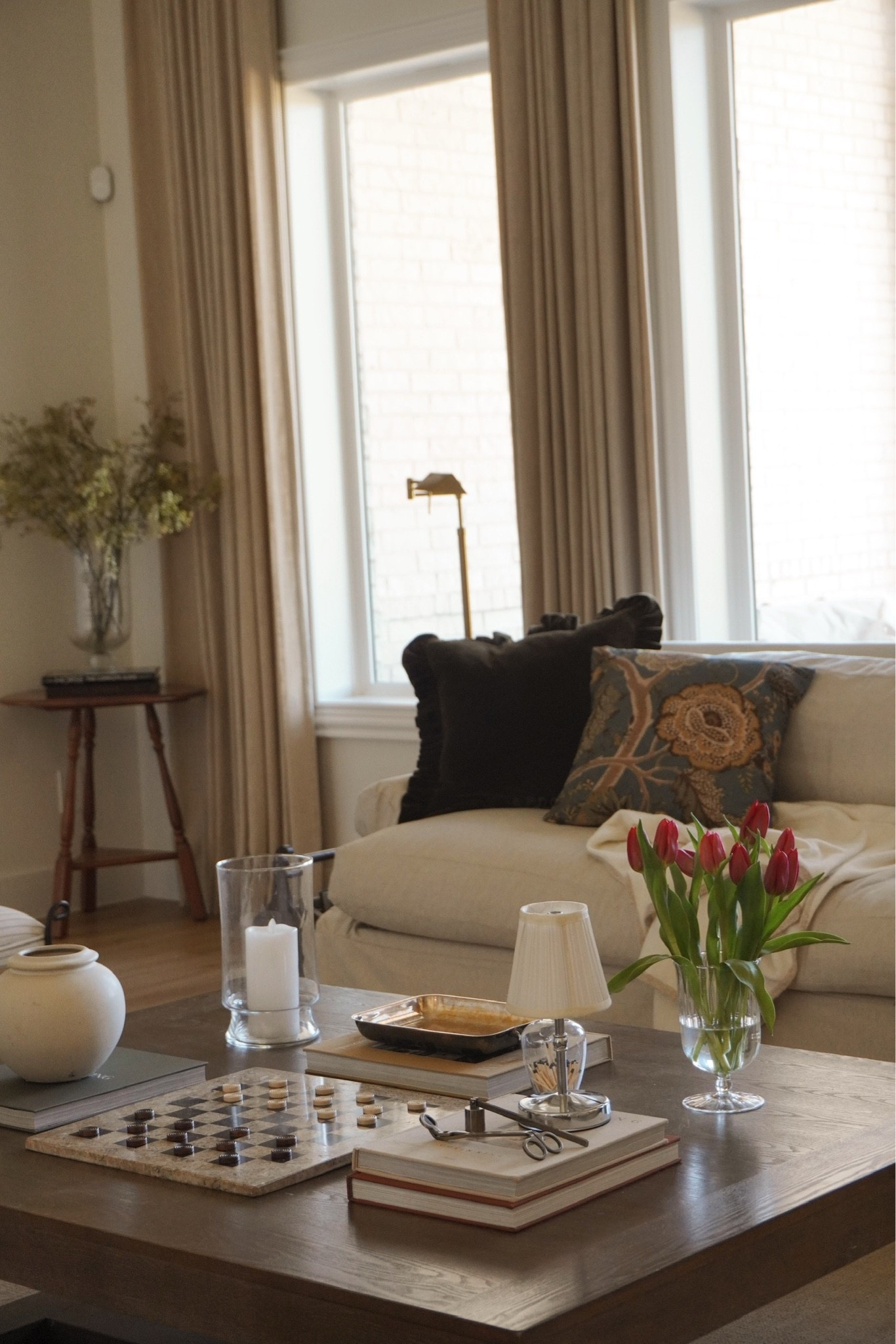 Spring living room views!

spring living room, living room inspo, living room designs neutral warm living room, warm spring living room

#LTKSeasonal #LTKHome