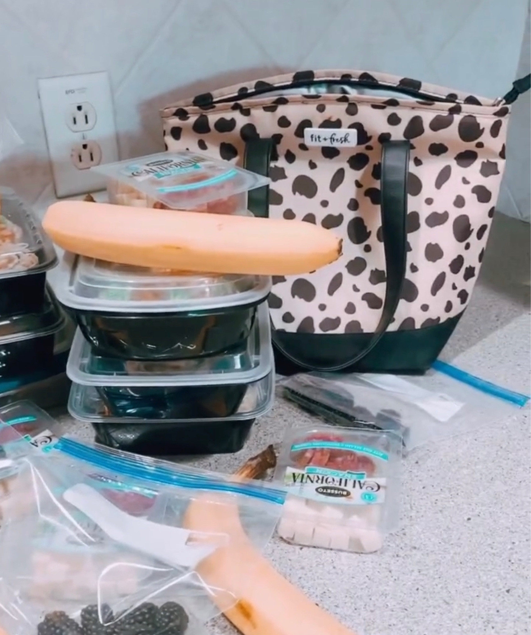 LUNCHmunch 
Packing LUNCH doesn’t have to be so hard when it’s never OUT OF STYLE and can be meal prepped in a SWIFT 

#LTKfamily #LTKSeasonal #LTKFind