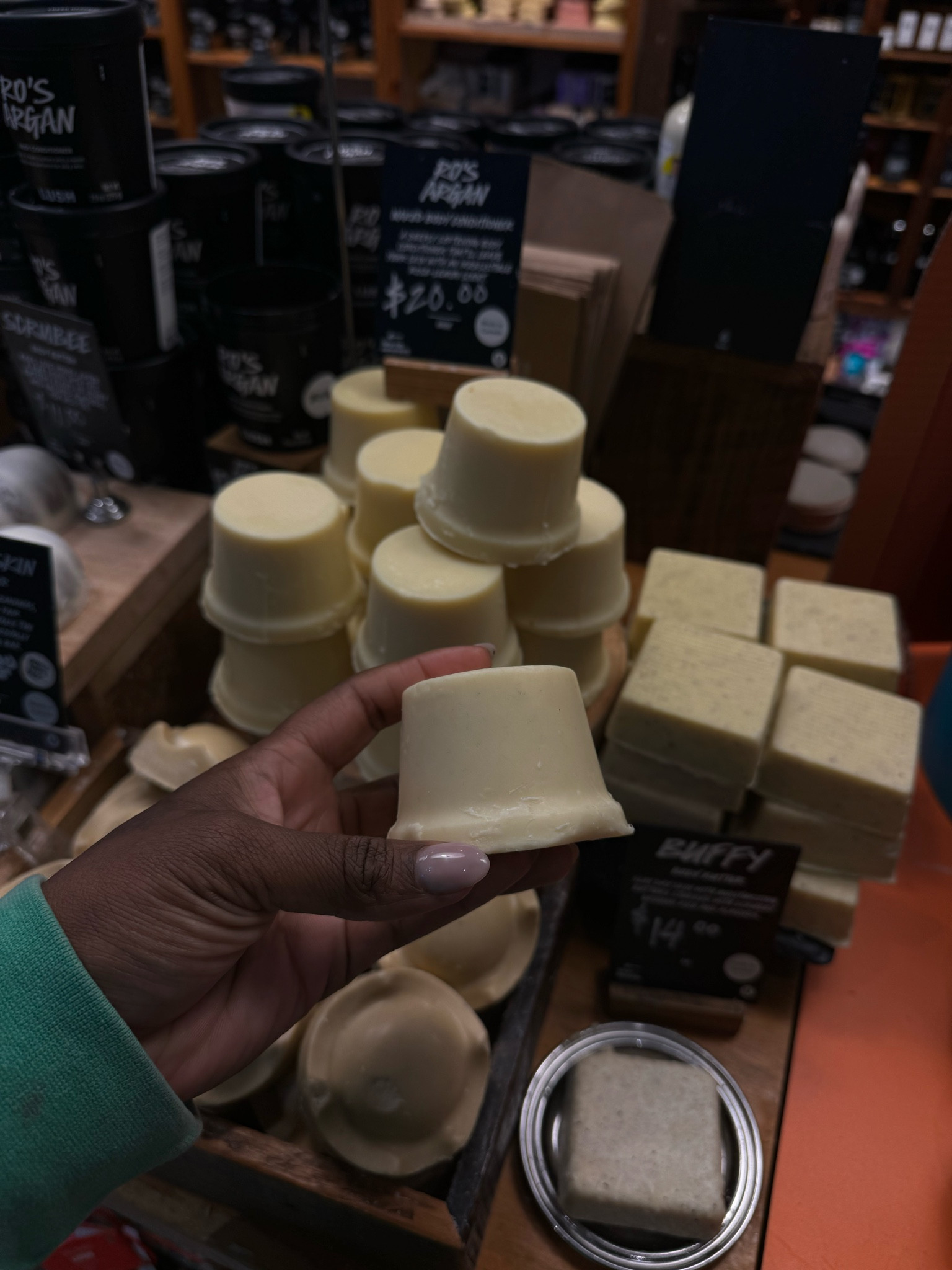 Viral Lush Favorites 🧖🏾‍♀️

#LTKCyberWeek #LTKSeasonal #LTKHoliday