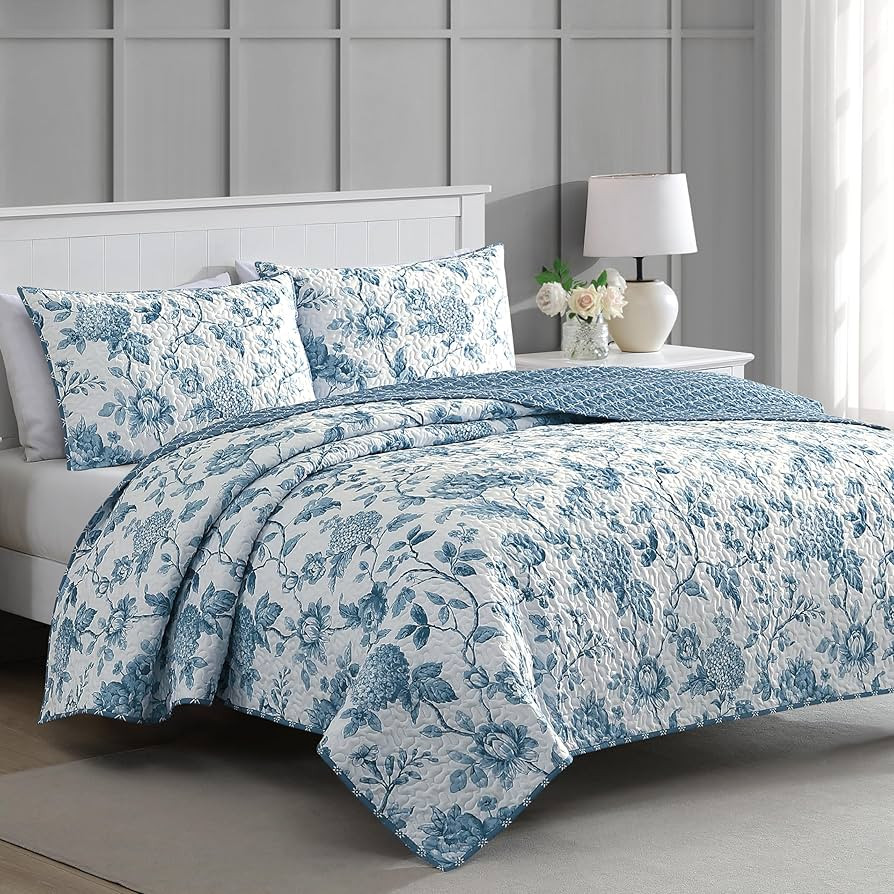 MARTHA STEWART Full Queen Size Quilt Bedding Set - 3 Piece, Soft Washed Microfiber, Printed Bedsp... | Amazon (US)