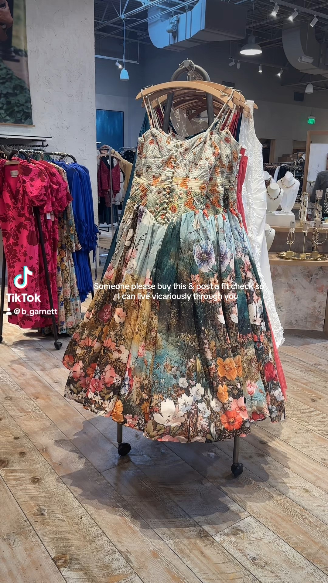 Can someone please buy this so I can live vicariously through you? This is stunning but I have literally no excuses to buy it 

Wedding guest dress | floral dress | fall wedding 

#LTKSeasonal #LTKWedding #LTKParties