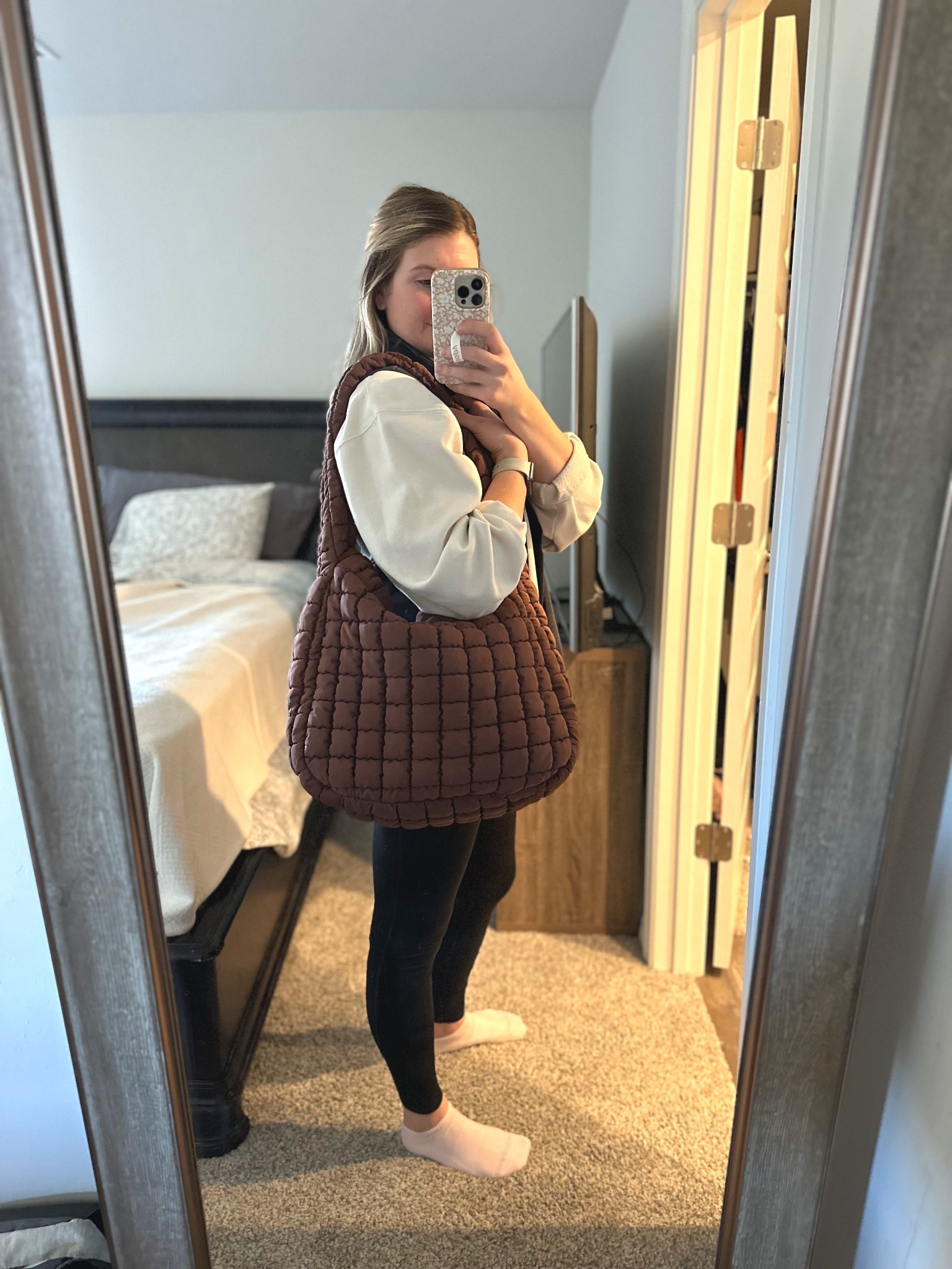 I love this quilted puffer bag so much that this is the second color I’ve bought and possibly my favorite color! It’s $25 at Target currently 

#LTKmomlife #LTKGiftGuide #LTKootd
