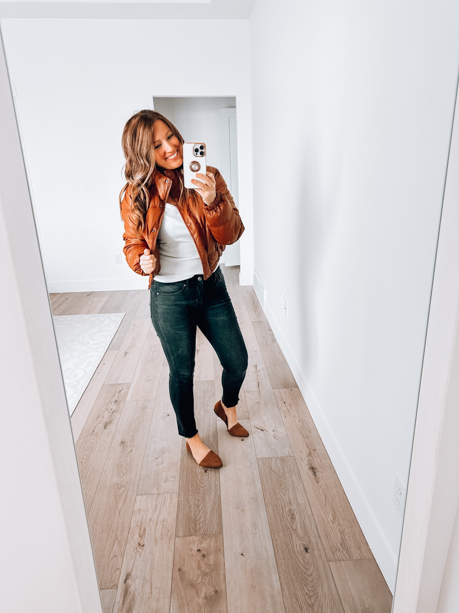 Black Jean update…

I still, absolutely love these jeans that I bought from Walmart a while back, for only $27! 
They fit great (they feel tight until you pull them up to button and then they have more “give” when buttoning), and I’m wearing a size 6. (I’m 5’4 and 140.) 

I’ve linked to the jeans in my bio under the “shop my Instagram photos” button. ❤️