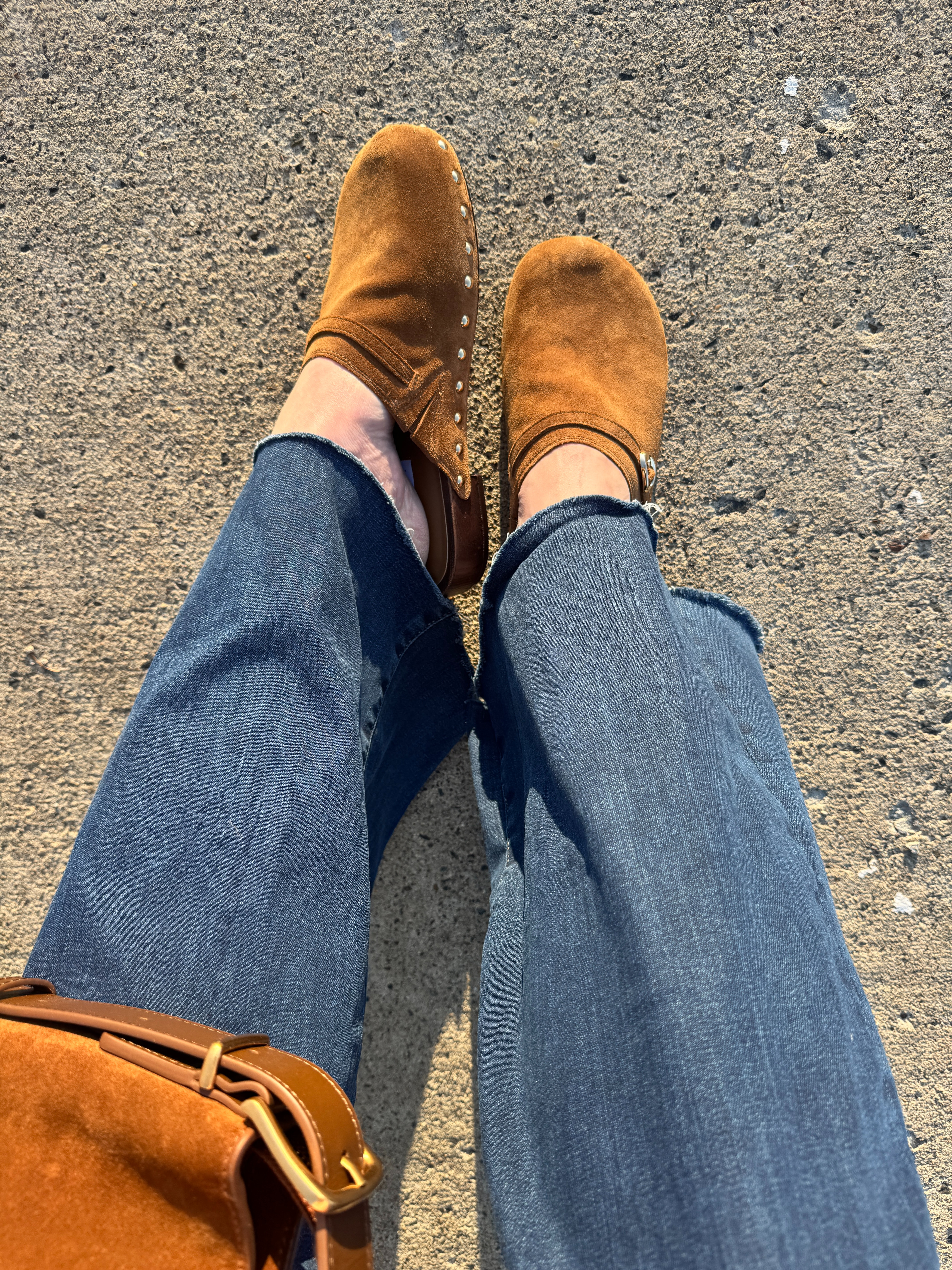 Let’s talk clogs.
This is new territory for me, but I’m really starting to appreciate the whole slip-on-and-go vibe. Easy, comfortable, and surprisingly versatile.
I grabbed this pair at @DSW , and they’re actually 25% off today if you’ve been curious to try the style too 😉

I also rounded up a few other DSW pairs I really like below!

So what’s our verdict on clogs - are we on board or still on the fence?


#MyDSW #influencer #ad
 

 

#LTKmomlife #LTKootd #LTKdayinmylife