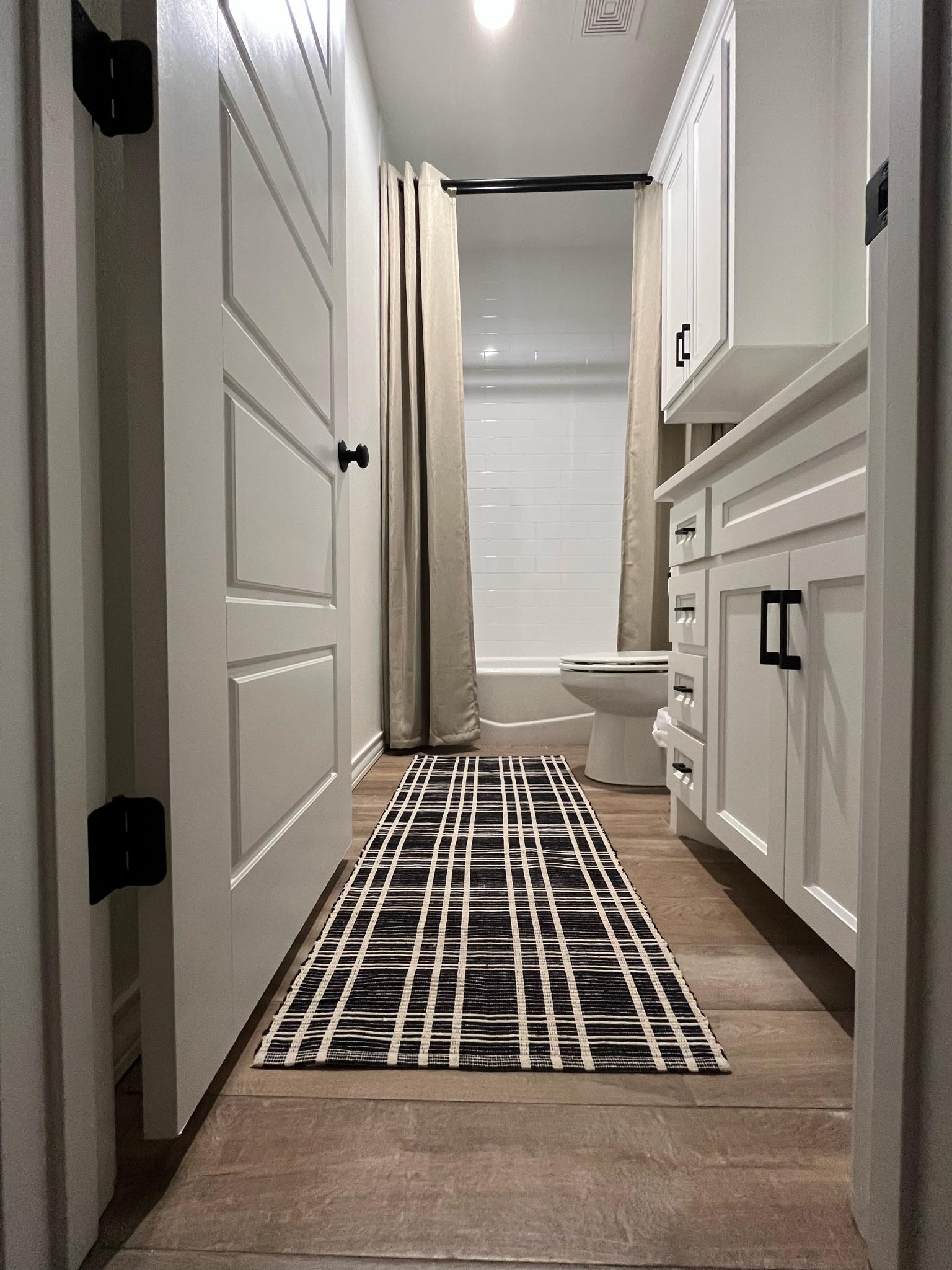 Update your guest bathroom with these great finds! Rug - lulu and georgia, Shower curtain - amazon, Shower rods - amazon. 

#amazonfinds #contemporary