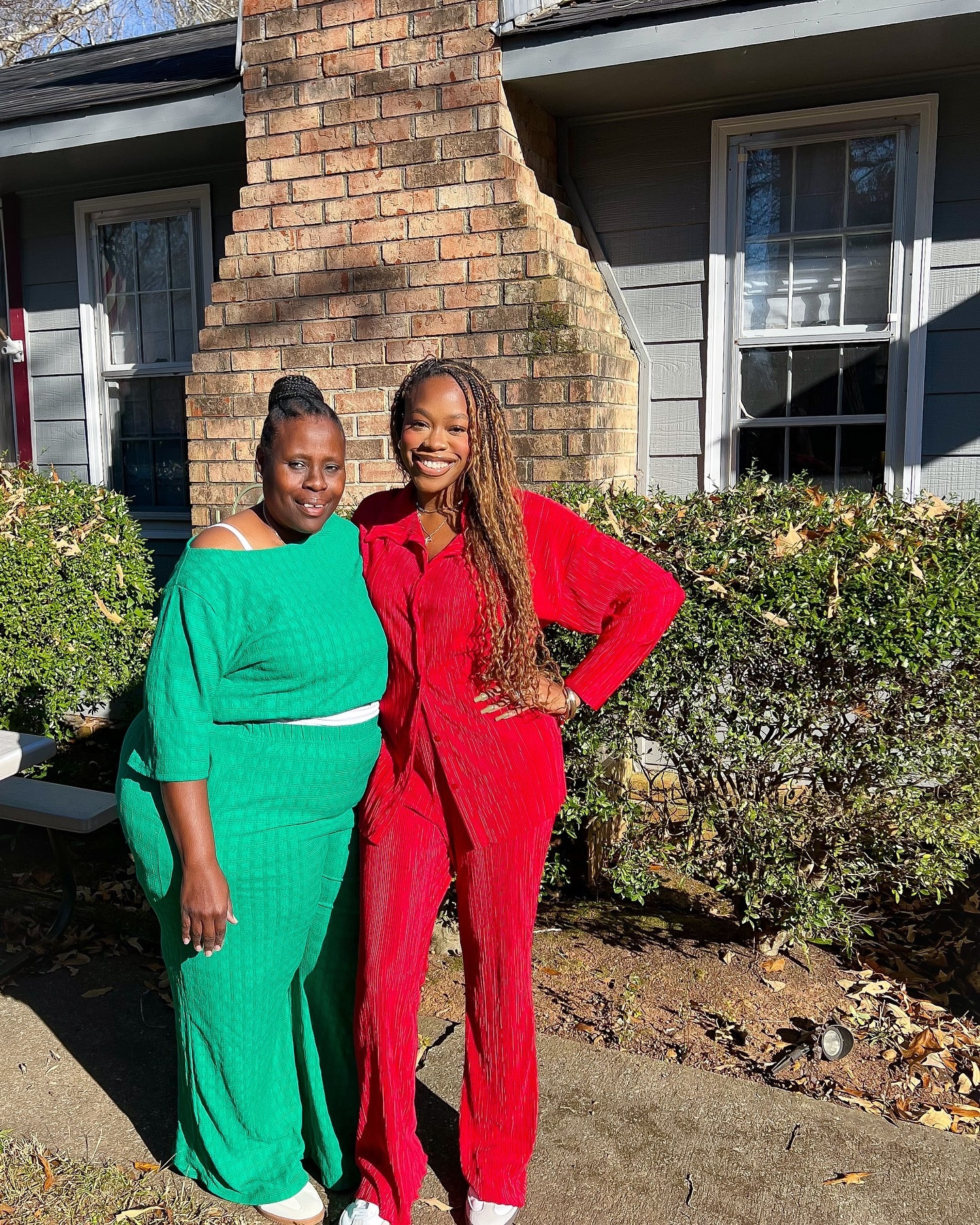 Hoping your holidays were well spent and with the people you love most. ❤️🫶🏾 

The older I get the more my main lady and i favor, but if you see my dad you would automatically say we’re twins. it depends on who i’m near. 🤭 

Be Blessed. xoxo. #happyholidays #christmas2024 #merrychristmas