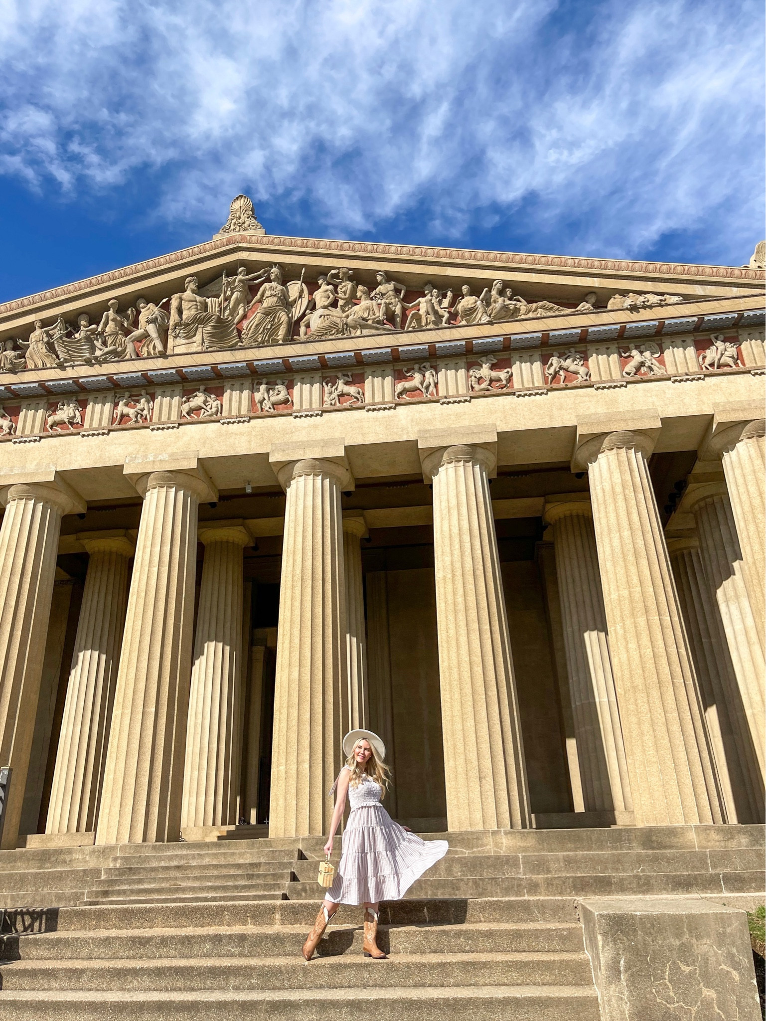 Nashville!

Striped sun dress, midi dress, western boots

#LTKtravel #LTKSeasonal #LTKstyletip