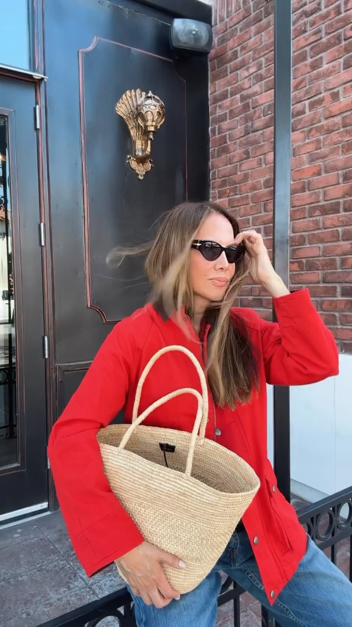 Adding a touch of red!

LolaRioStyle spring outfit ideas , casual style , chic everyday outfits,  spring wardrobe staple , what to wear,

#LTKootd #LTKgrwm #LTKdayinmylife