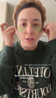 snatched jawline 

#LTKselfcare #LTKgrwm #LTKdayinmylife